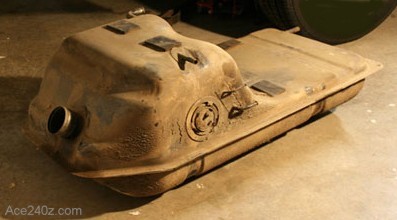 240z Rusty Fuel Tank